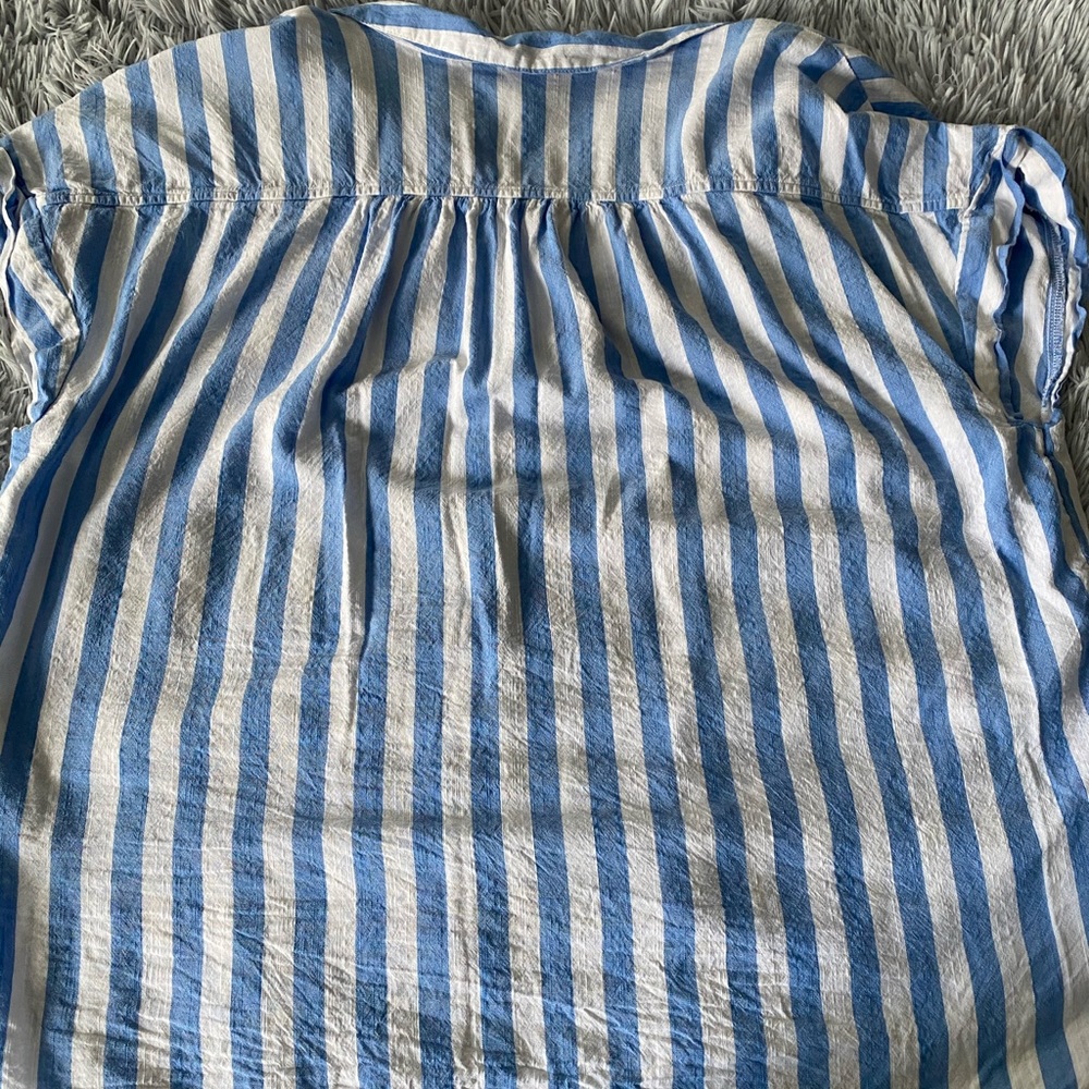 Old Navy button down - Picture 2 of 3